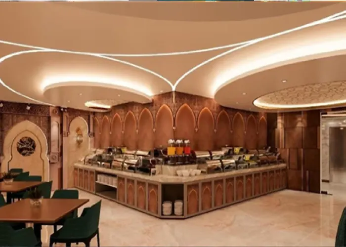 Monsoon Courtyard Luxury Hotel
